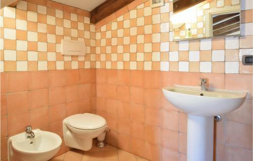 Stunning Home In Capo D'orso - Palau With 3 Bedrooms