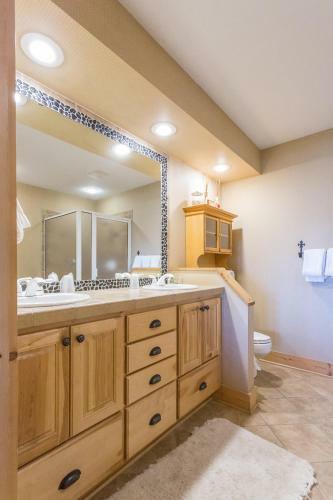 Interlachen Unit 18