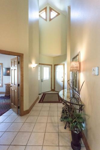 Interlachen Unit 4