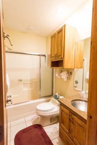 Interlachen Unit 4