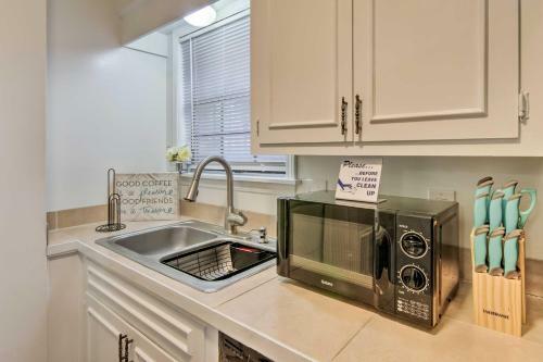 Modern Jackson Townhome About 6 Mi To Downtown!