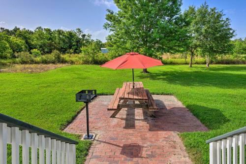 Bright Waveland Home - Walk To Beach Access!