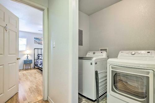 Downtown Waveland Home 2 Blocks To Beach!