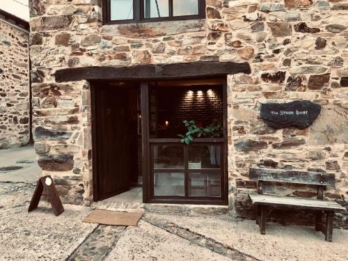 Bed & Breakfast The Stone Boat Guesthouse For Pilgrims
