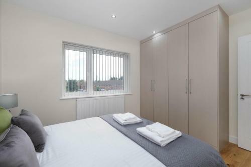 Oxford Rd 2 Bed Serviced Apartment 06 With Parking, Reading