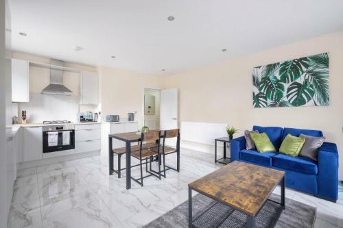 Oxford Rd 2 Bed Serviced Apartment 06 With Parking, Reading
