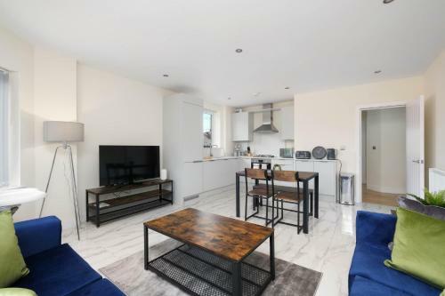 Oxford Rd 2 Bed Serviced Apartment 06 With Parking, Reading