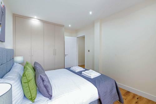 Oxford Rd 2 Bed Serviced Apartment 06 With Parking, Reading