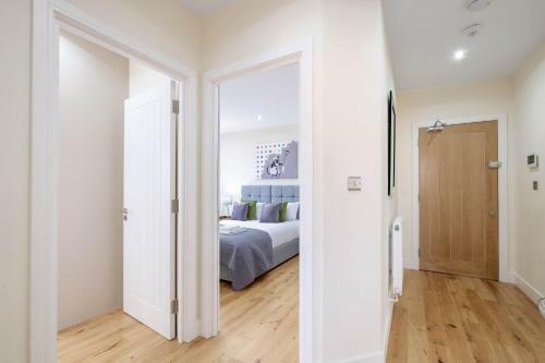 Oxford Rd 2 Bed Serviced Apartment 06 With Parking, Reading