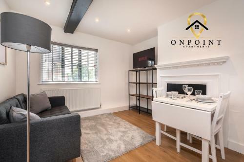Apartamento ?onpoint -fresh 2 Bedroom Apt With Parking!?