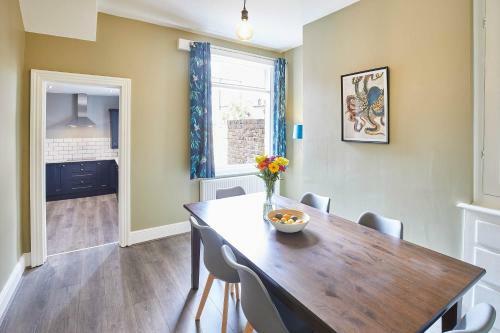 Host & Stay - The Old Fireman's House