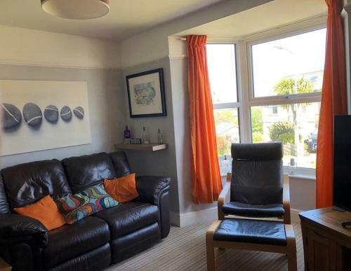 Hostal Entire Home In St Ives With Off Road Parking