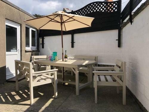 Hostal Entire Home In St Ives With Off Road Parking