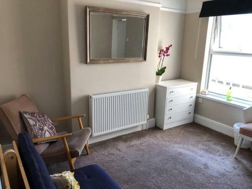Hostal Entire Home In St Ives With Off Road Parking