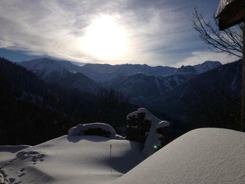 Unique Two-bedroom Chalet, 180� Degrees View