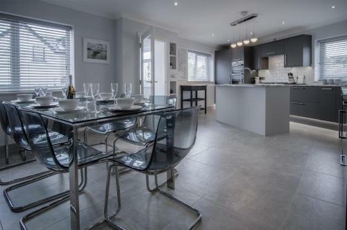 Gower View - 4 Bedroom Luxurious Holiday Home - Saundersfoot