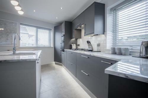 Gower View - 4 Bedroom Luxurious Holiday Home - Saundersfoot