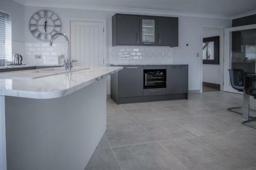 Gower View - 4 Bedroom Luxurious Holiday Home - Saundersfoot