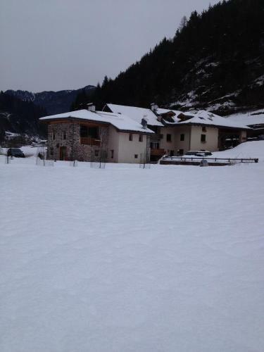 Hostal Maso Toneto