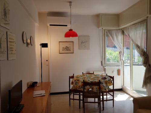 Apartamento Private Garage,air Cond, Quite, Near Train Station