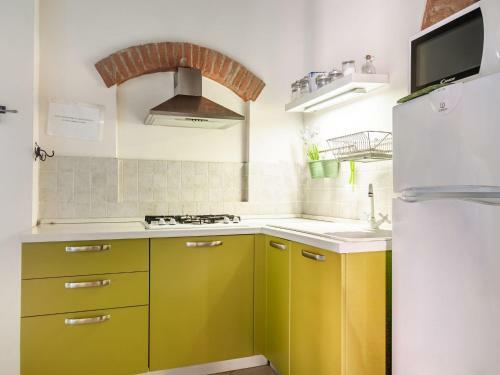 Tranquil Apartment In Riparbella With Garden