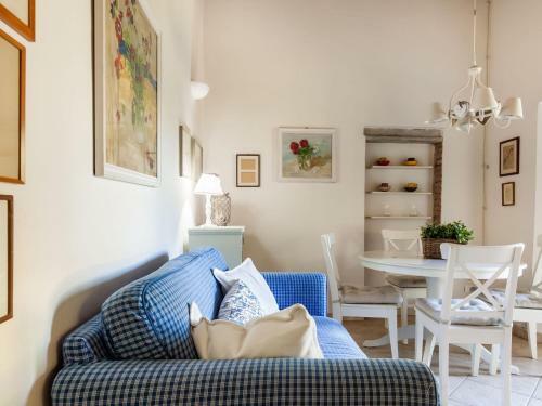 Tranquil Apartment In Riparbella With Garden