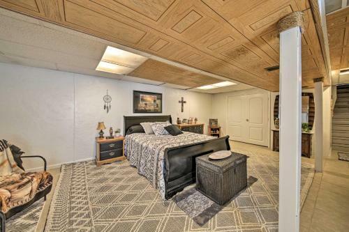 Traditional Country Home In De Soto With Yard!