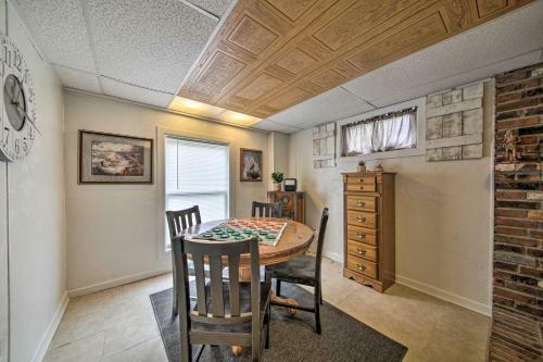 Traditional Country Home In De Soto With Yard!