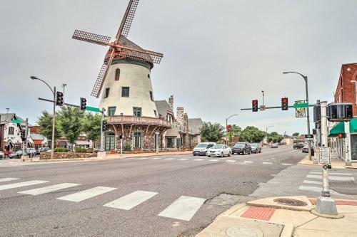 Chic St Louis Home Near Downtown Attractions!
