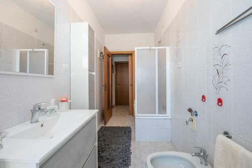 Elena Apartment - Happy Rentals