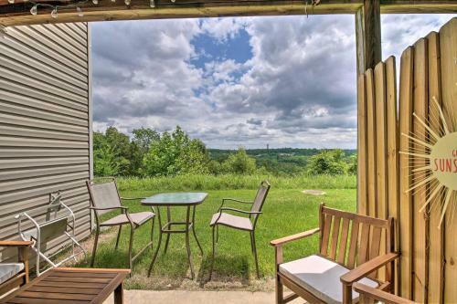 Apartamento Cheerful Condo Patio, 2 Mi To Branson Strip!
