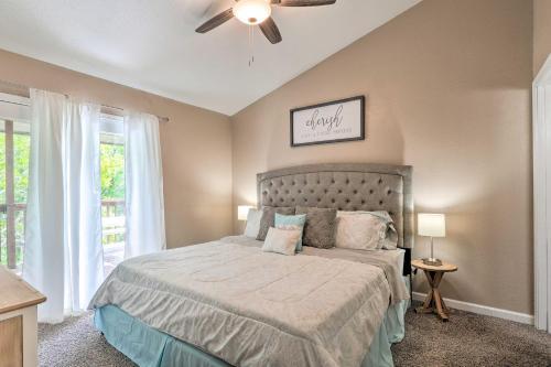 Apartamento Reeds Spring Condo With Balcony And Pool Access!