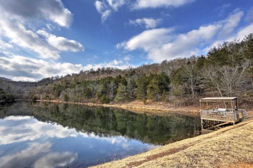 Apartamento Reeds Spring Condo With Balcony And Pool Access!