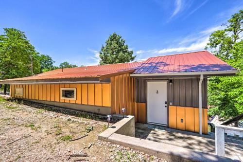 Waterfront Sunrise Beach Getaway With 3 Decks!
