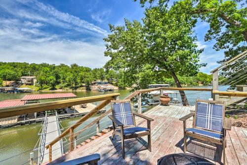 Waterfront Sunrise Beach Getaway With 3 Decks!