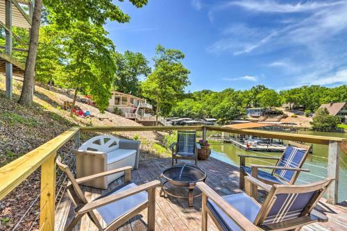 Waterfront Sunrise Beach Getaway With 3 Decks!