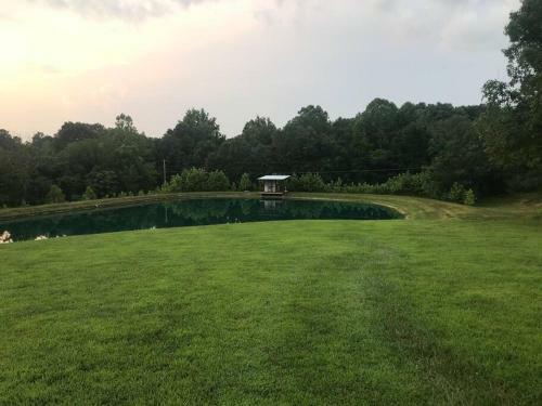 Villa The Sutton House And Private Pond