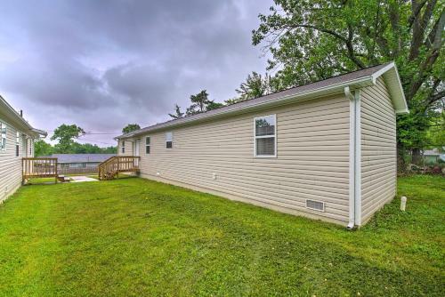 Pet-friendly West Plains Home Near Downtown!