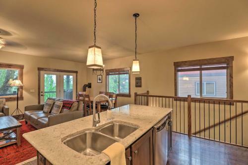 Cozy Bigfork Townhome Near Flathead Lake!