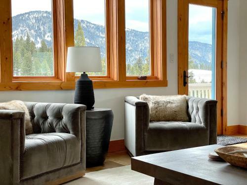 New Listing! Spectacular Big Sky Cabin