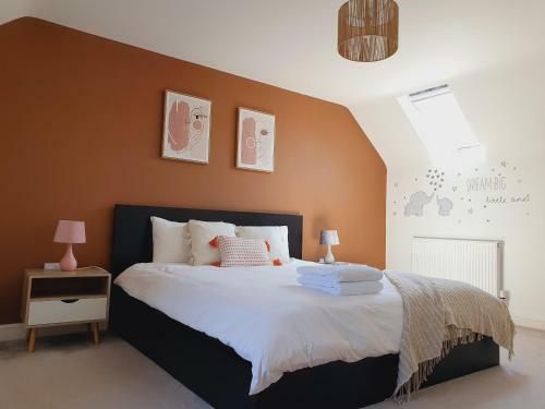 Queensize Private Room - En Suite And Free Parking