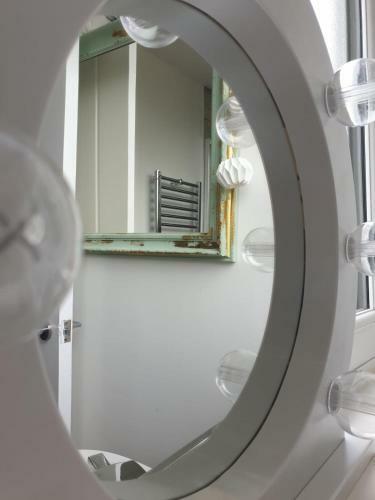 Queensize Private Room - En Suite And Free Parking