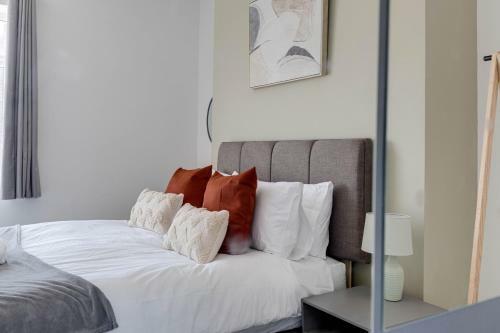 Apartment 1 And 2 @ Empire 39 - Central Location