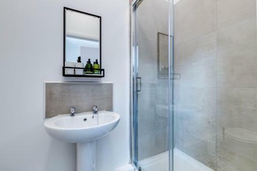 Apartment 1 And 2 @ Empire 39 - Central Location