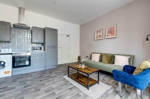 Apartment 1 And 2 @ Empire 39 - Central Location