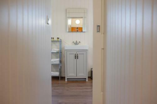Hencote Vineyard Glamping Village