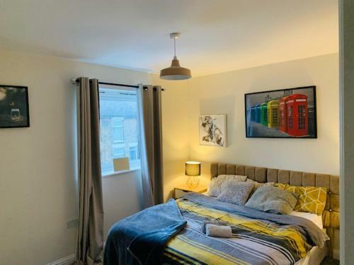 Alpha, Private Double Room, City Centre, Free Parking, Sittingbourne, Kent