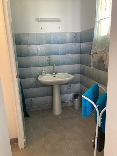 Charming 1-bed House In Genouille