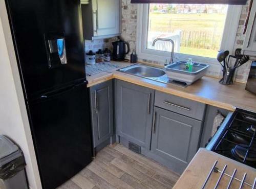 Newly Refurbished 6 Berth Caravan On The Grange