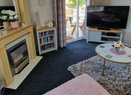 Newly Refurbished 6 Berth Caravan On The Grange